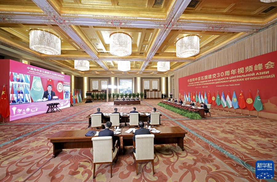 習(xi) 近平主持中國同中亞(ya) 五國建交30周年視頻峰會(hui)  強調攜手構建更加緊密的中國－中亞(ya) 命運共同體(ti) 
