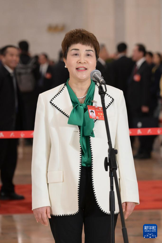 第二場“委員通道”集體(ti) 采訪活動舉(ju) 行