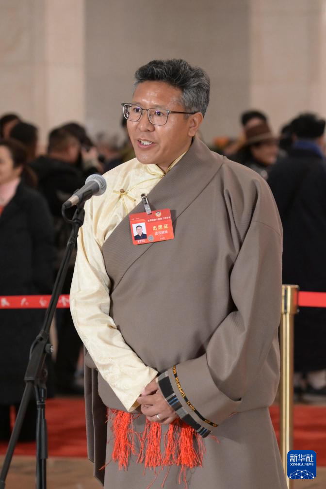 第二場“委員通道”集體(ti) 采訪活動舉(ju) 行