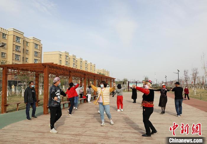 新疆兵團農(nong) 場裏的民族團結故事