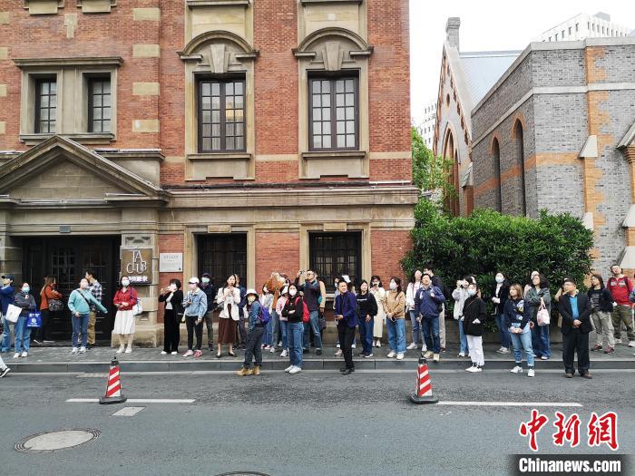 新階層人士走讀“外灘源”。　範宇斌 攝