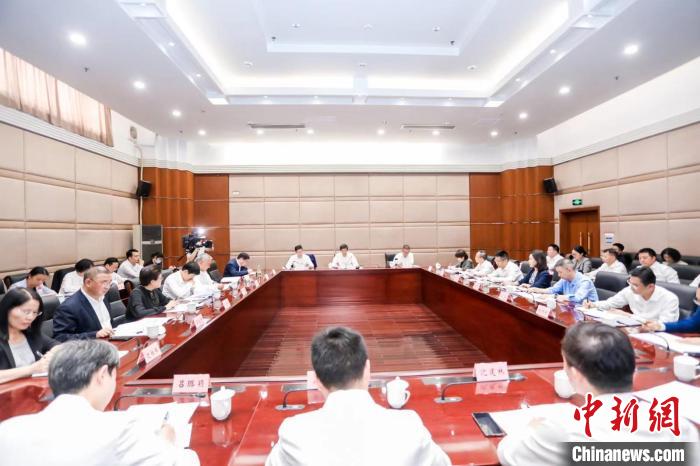 浙江召開統一戰線“凝心鑄魂強根基、團結奮進新征程”主題教育動員會(hui) 