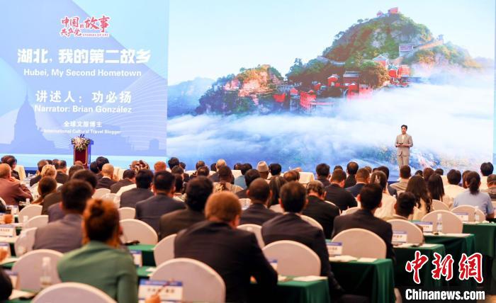 阿根廷小夥(huo) 向世界講述第二故鄉(xiang) “湖北故事”