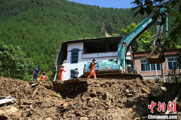 重慶19個(ge) 區縣310個(ge) 鄉(xiang) 鎮（街道）遭受洪澇、地質災害