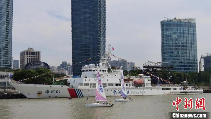 海事巡航救助船“海巡01”輪停靠國客碼頭，向公眾(zhong) 免費開放。　朱秋祉傲 攝