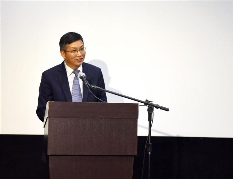 中國駐聖保羅總領事餘(yu) 鵬在開幕活動中致辭。 聖保羅州立大學孔子學院供圖