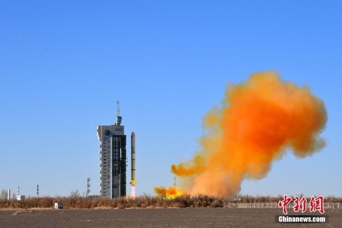 北京時間2023年11月16日11時55分，我國在酒泉衛星發射中心使用長征二號丙運載火箭，成功將新一代海洋水色觀測衛星發射升空，衛星順利進入預定軌道，發射任務獲得圓滿成功。此次任務是長征係列運載火箭第497次飛行。汪江波 攝