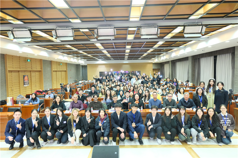 第八屆全國高校西班牙語配音大賽決(jue) 賽現場合影。主辦方供圖