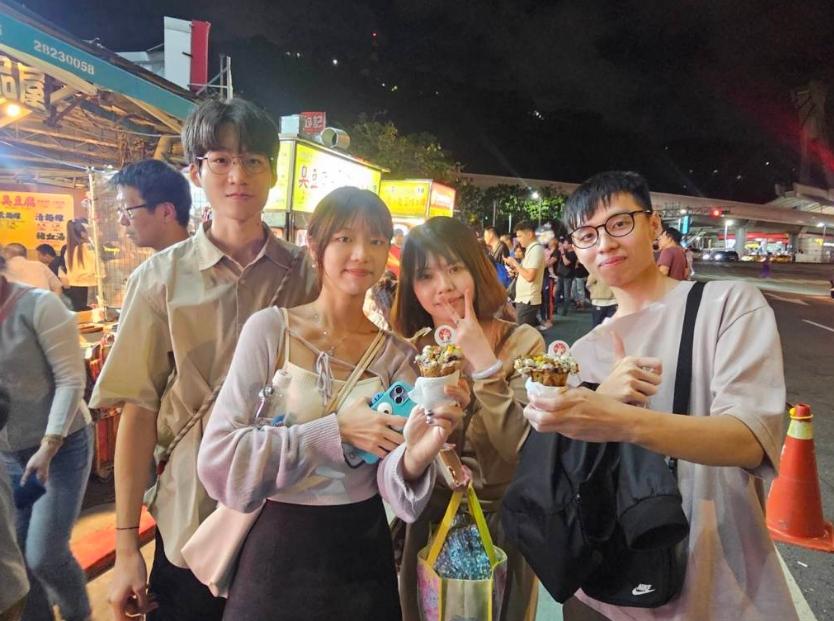 梅花糕受到台灣年輕人的喜愛。圖片來源：台灣“中時新聞網”遊定剛攝