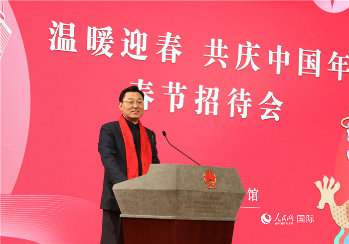 中國駐美國大使謝鋒發表致辭，向全體(ti) 在美同胞致以親(qin) 切問候。人民網記者 李誌偉(wei) 攝