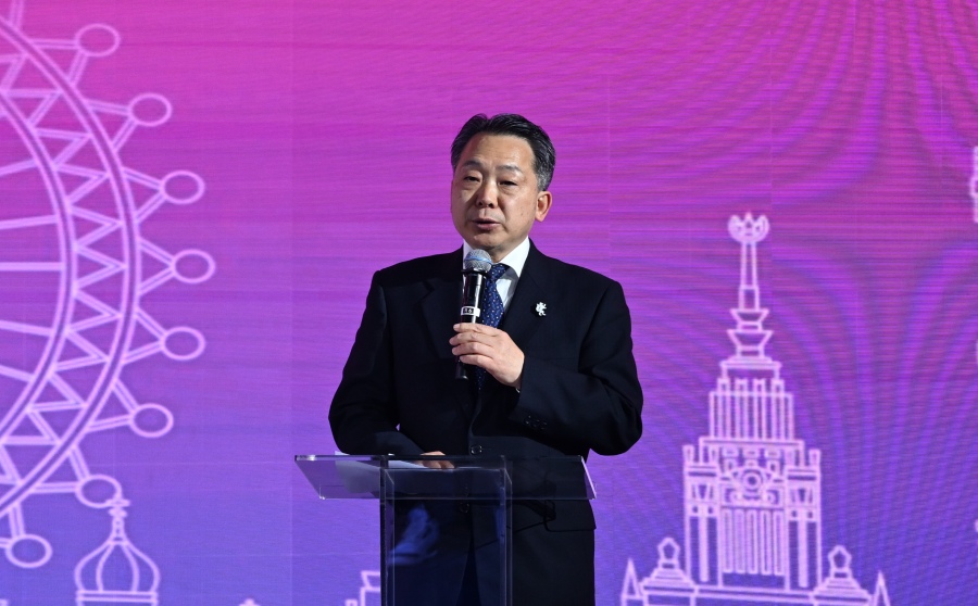 1.中國人民對外友好協會(hui) 副會(hui) 長袁敏道在第四屆“中俄青年同走友誼路”活動上致辭。主辦方供圖