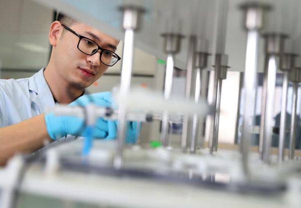 藥物研製實驗環節。受訪者供圖