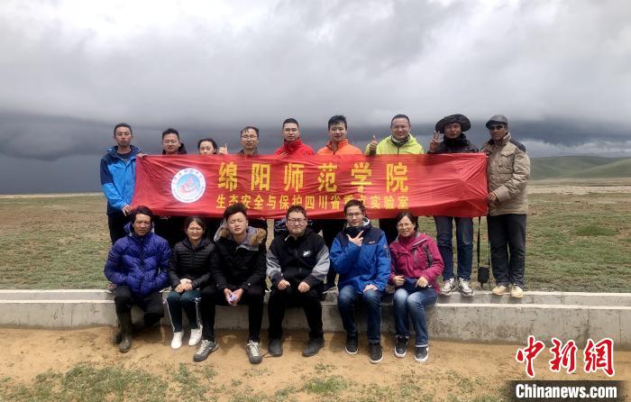 圖為(wei) 綜合考察團野外調查組在西藏安多縣。西藏那曲市林業(ye) 和草原局供圖
