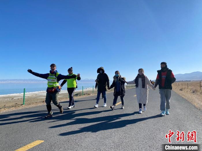 圖為(wei) 徒步現場。　李江寧 攝