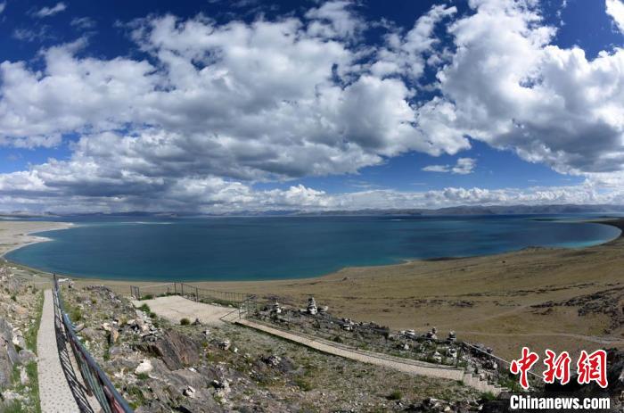 西藏第三大湖泊紮日南木錯夏日風光。　<a target='_blank' href='https://www.chinanews.com/'><p  align=