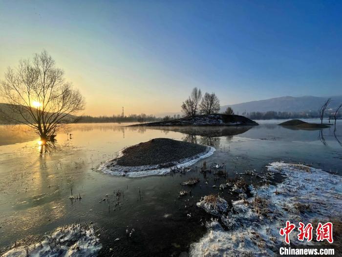 圖為(wei) 青海省化隆縣黃河濕地景色。　李玉峰 攝