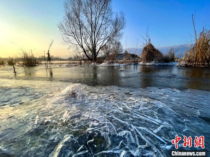 圖為(wei) 青海省化隆縣黃河濕地景色。　李玉峰 攝