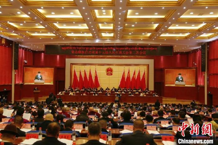 三江源腹地果洛治理黑土灘及退化草地改良百萬(wan) 畝(mu) 