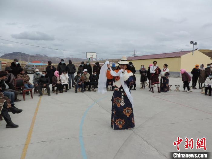 祁連山青海側(ce) ：“我愛唱”“你愛聽”原生態宣講入人心