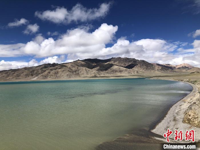 西藏阿裏的高原湖泊別若錯(又稱別若則錯)海拔約4470米。　<a target='_blank' href='https://www.easyfundingllc.com/'><p  align=