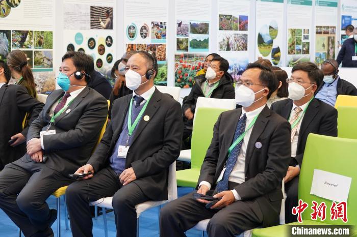圖為(wei) 極小種群物種和生物多樣性保護邊會(hui) 現場。　雲(yun) 南省林業(ye) 和草原局供圖