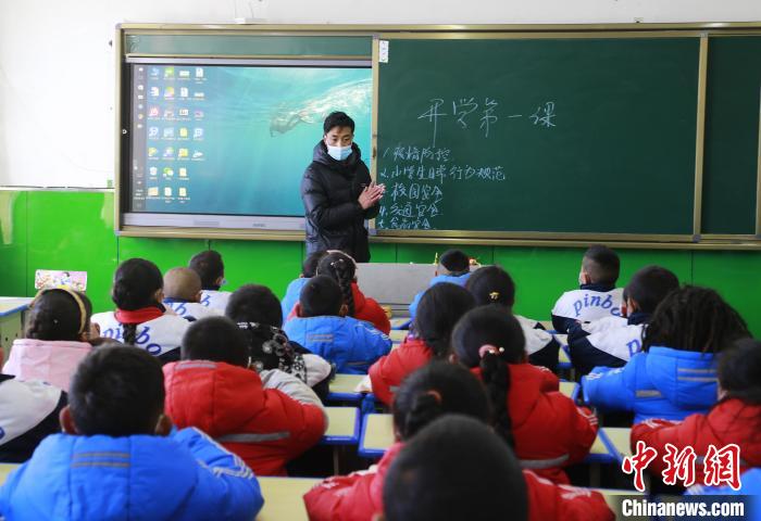 圖為(wei) 學生正在上課。　馬銘言 攝