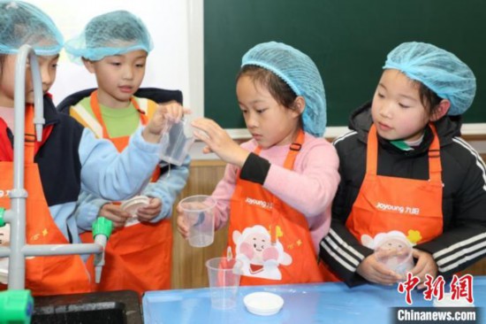 浙江杭州創新課後服務多校開啟“學校少年宮”模式