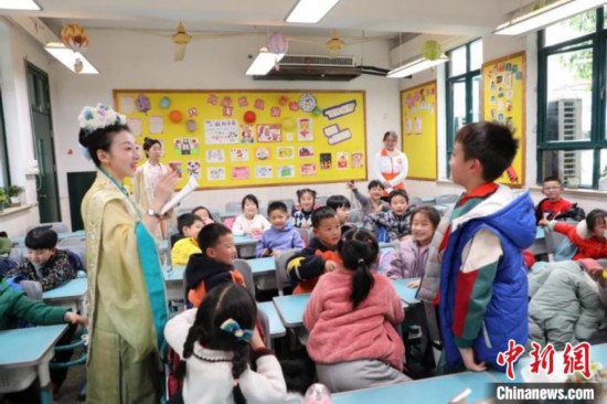 浙江杭州創新課後服務多校開啟“學校少年宮”模式