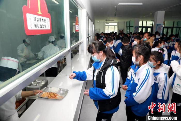 青海提高“營養(yang) 改善計劃”補助標準370萬(wan) 人次受益