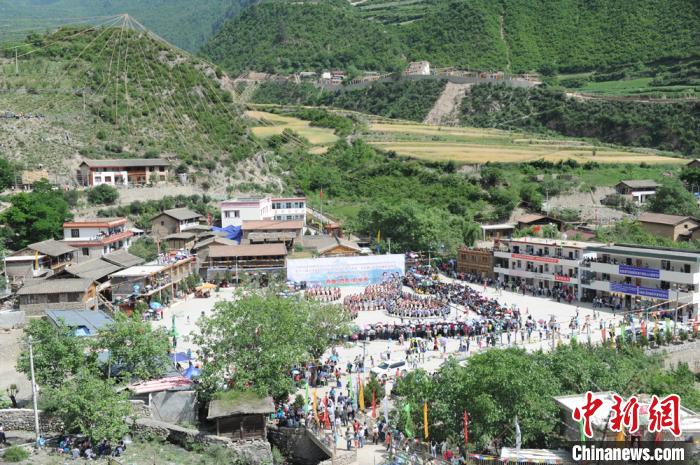 圖為(wei) 甘肅甘南藏鄉(xiang) 生態文明小康村。(資料圖) 南如卓瑪 攝