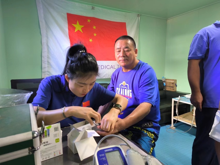 資訊有故事丨援外醫療隊員的中秋心願：“為(wei) 更多有需要的人送去健康與(yu) 希望”