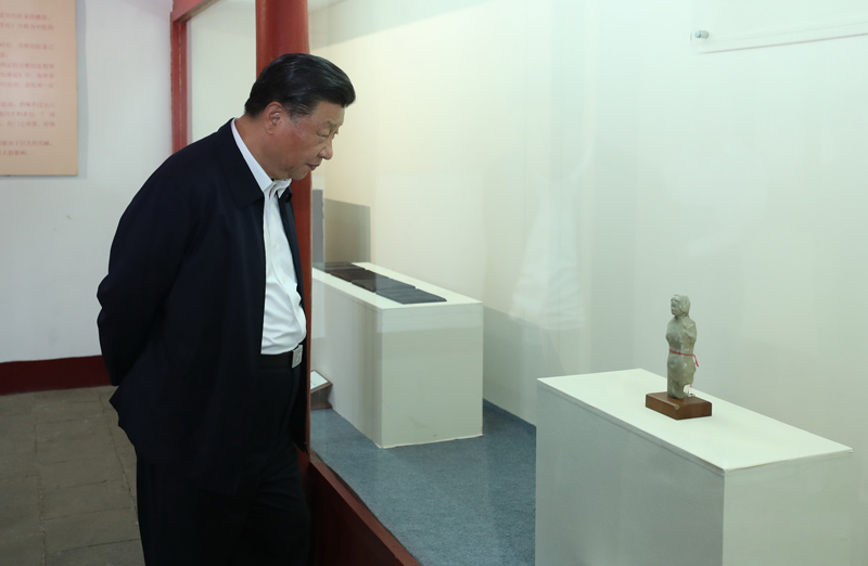 2021年5月12日，習(xi) 近平總書(shu) 記在南陽市考察東(dong) 漢醫學家張仲景的墓祠紀念地醫聖祠。