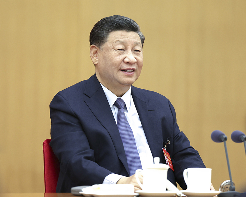 2022年10月17日，習(xi) 近平同誌參加黨(dang) 的二十大廣西代表團討論。