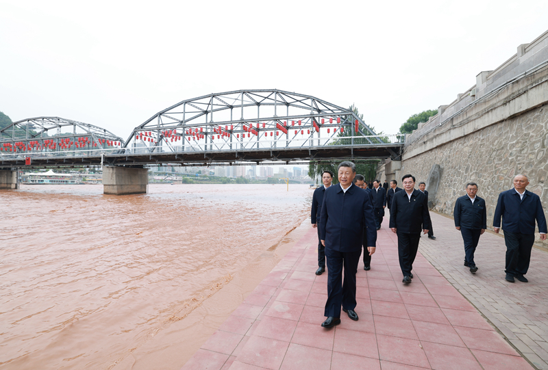 2024年9月11日，習(xi) 近平總書(shu) 記在黃河蘭(lan) 州中山橋段考察。