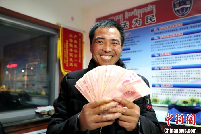 青海海西州農民工領薪見聞：維權平台使我們不再“憂薪”