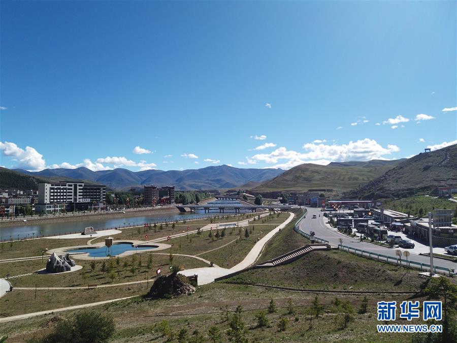 （圖文互動）（1）雲(yun) 端鋪就幸福路——四川甘孜州脫貧奔小康一線見聞