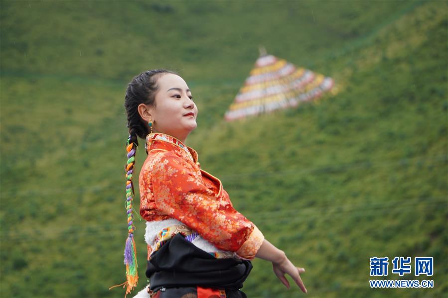 （文化）（5）甘肅碌曲：草原鍋莊歡樂(le) 起舞