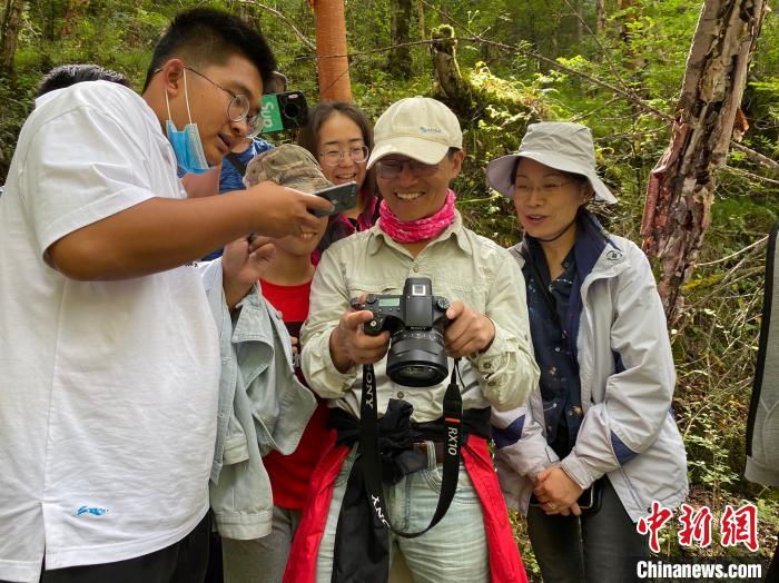 中國首批訪客進入祁連山國家公園青海片區進行生態體(ti) 驗