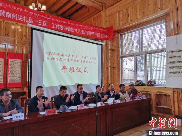 青海“藏鄉(xiang) ”尖紮培育“非遺”尖兵“播撒”傳(chuan) 統文化種子