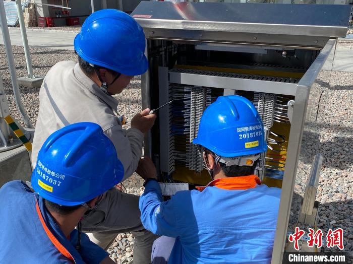 青海：沙柳330千伏輸變電工程全麵投運青海風電送抵中原