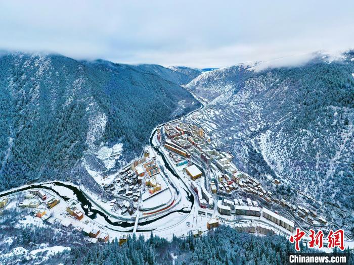 壤塘的雪後美景。　壤塘縣融媒體中心供圖