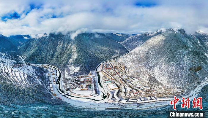 壤塘的雪後美景。　壤塘縣融媒體(ti) 中心供圖
