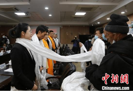跨越東(dong) 西的愛心接力4名四川藏族同胞浙江溫州接受治療