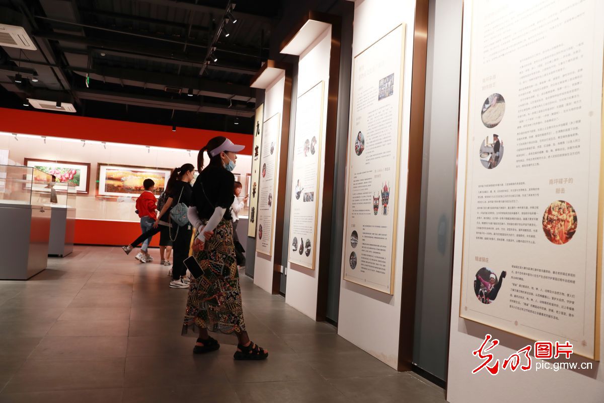 四川九寨溝：打造非遺街區 助力鄉(xiang) 村振興(xing) 