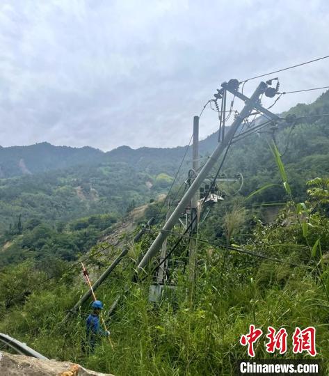 四川瀘定6.8級地震：震區34184戶用戶恢複供電搶險仍在持續