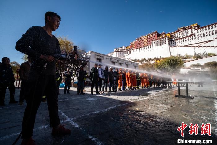 西藏消防救援總隊多措並舉(ju) 提升寺廟和文博單位抗禦火災能力