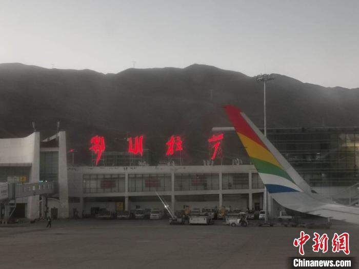 西藏民航今起執行冬春航季航班計劃當地航司新增多條航線