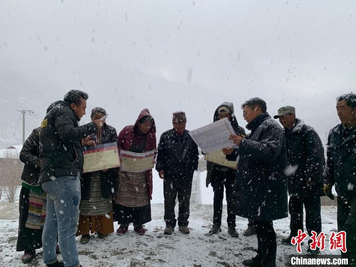 農(nong) 行西藏分行加強服務滿足各族民眾(zhong) 金融服務需求