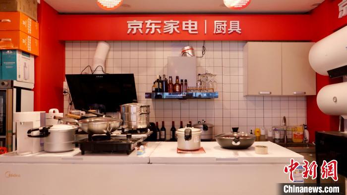 圖為(wei) 店內(nei) 部分商品展示。　謝牧 攝