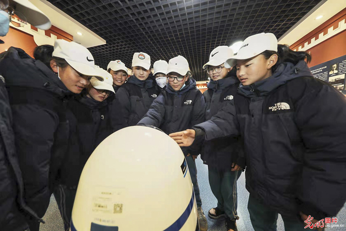 西藏墨竹工卡：氣象日裏學氣象